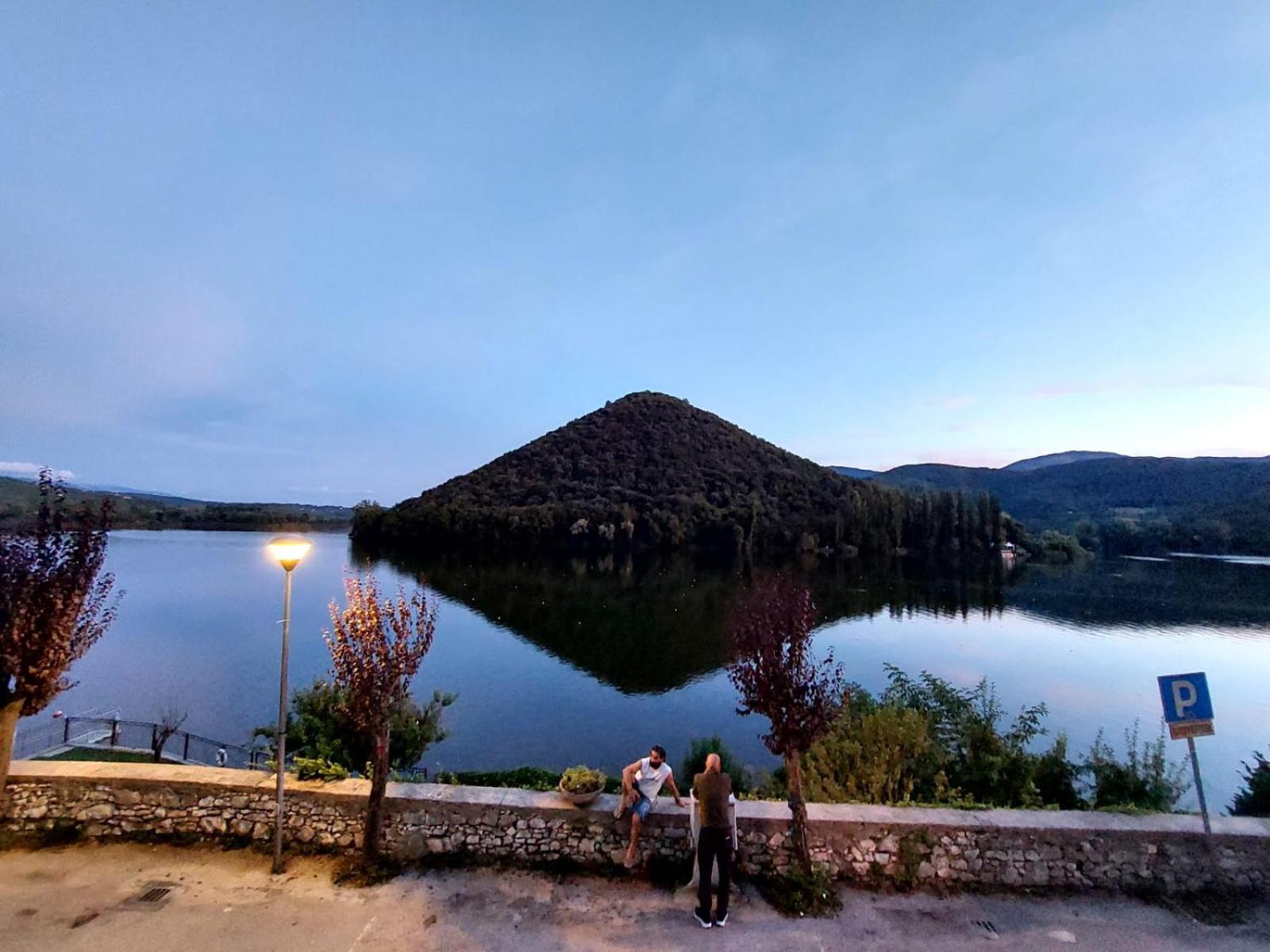 Le Finestre Sul Lago Piediluco Exterior photo